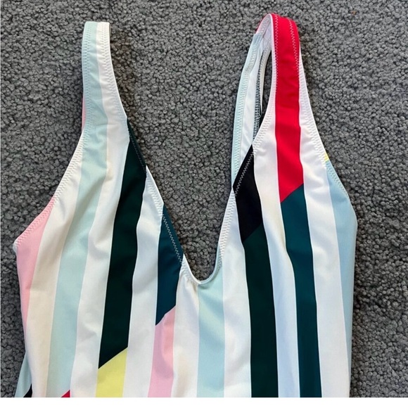 Solid & Striped One‑Piece Swimsuit Women’s Size Medium NWT - Picture 6 of 16